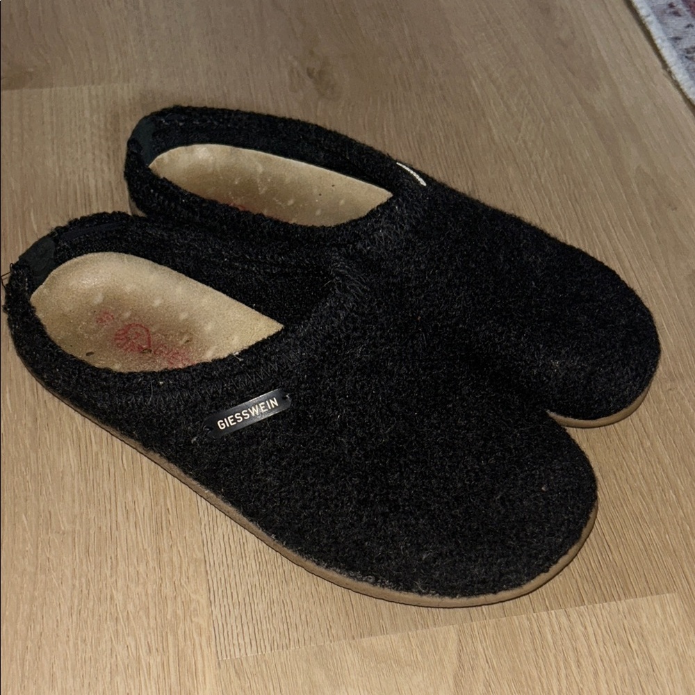 Giesswein slippers
